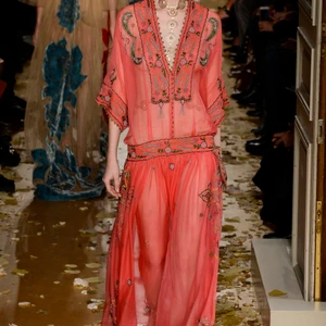 valentino-spring2016-ellevietnam(13)