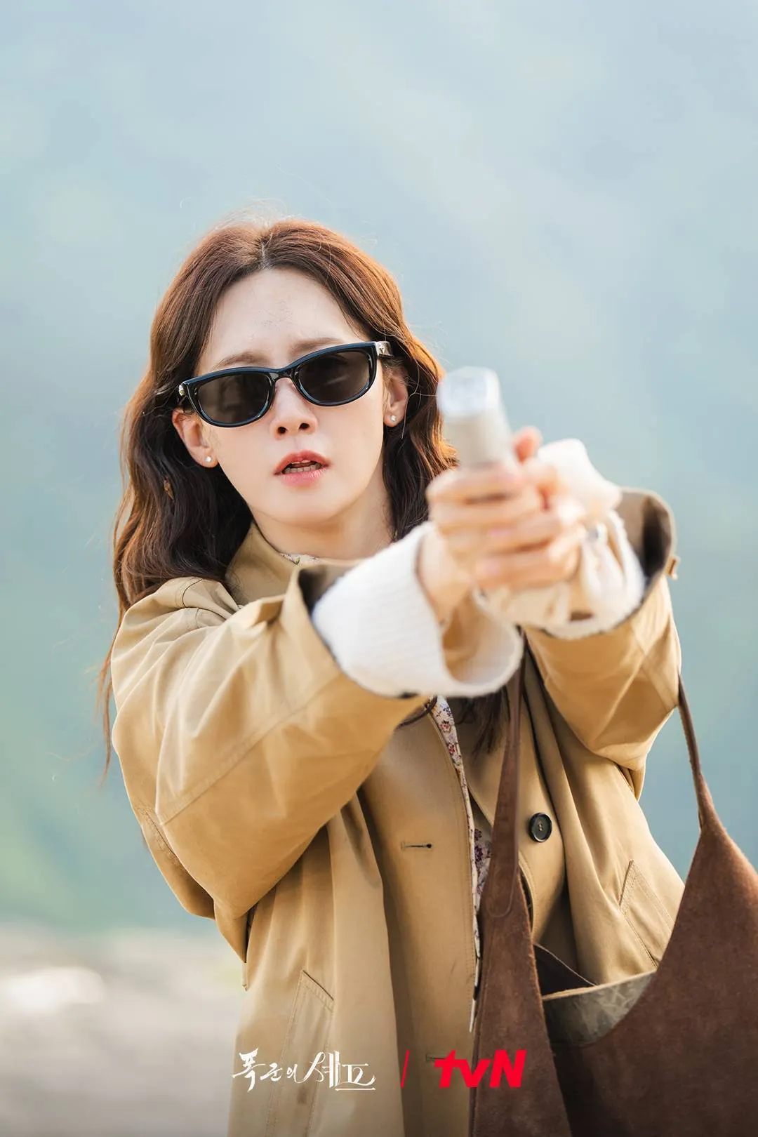 thời trang yoona áo trench coat 