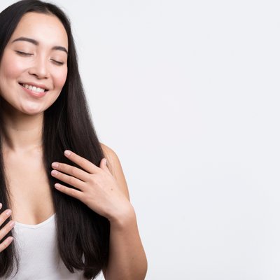 Vitamin-phụ nữ châu Á tóc dài