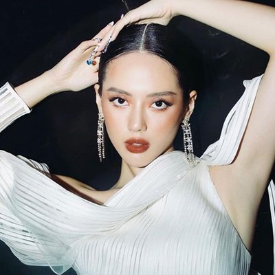 hoa tai mùa lễ hội
