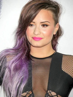 Thoi trang toc Demi Lovato photo