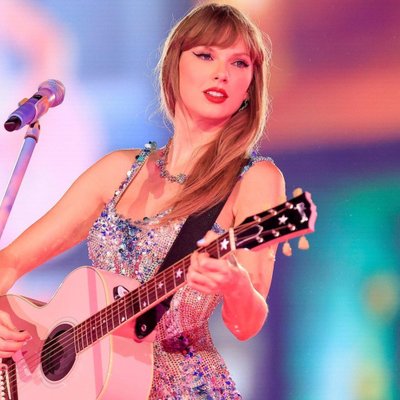 Hành trình nhan sắc Taylor Swift