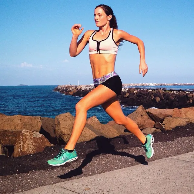 cảm hứng tập luyện trên Instagram tanya poppett