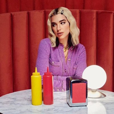 Thời trang trong MV Break My Heart của Dua Lipa