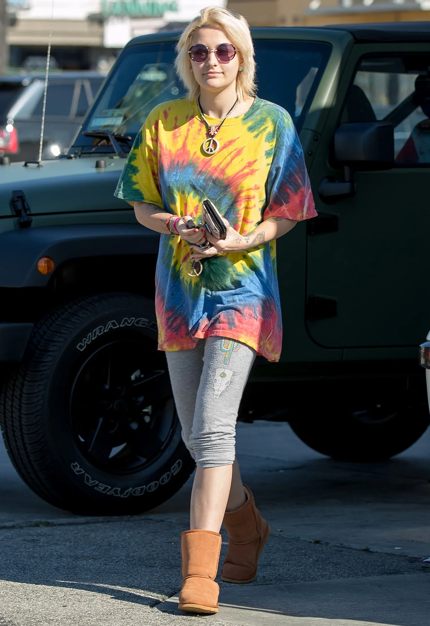 Từ đường phố đến thảm đỏ, phong cách thời trang của diễn viên Paris Jackson đã thay đổi đáng kinh ngạc