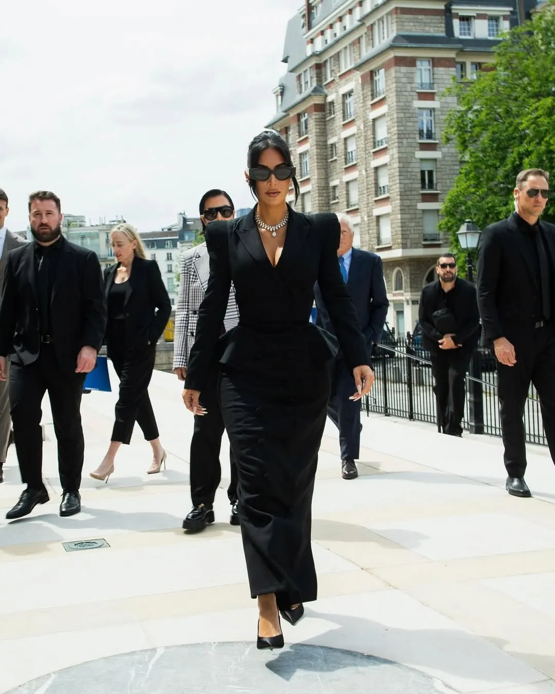 chân váy maxi kim kardashian