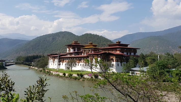 bhutan vùng đất thiêng liêng