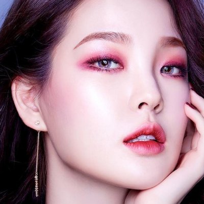 Đi tìm những màu son làm trắng răng khiến nàng mê mẩn