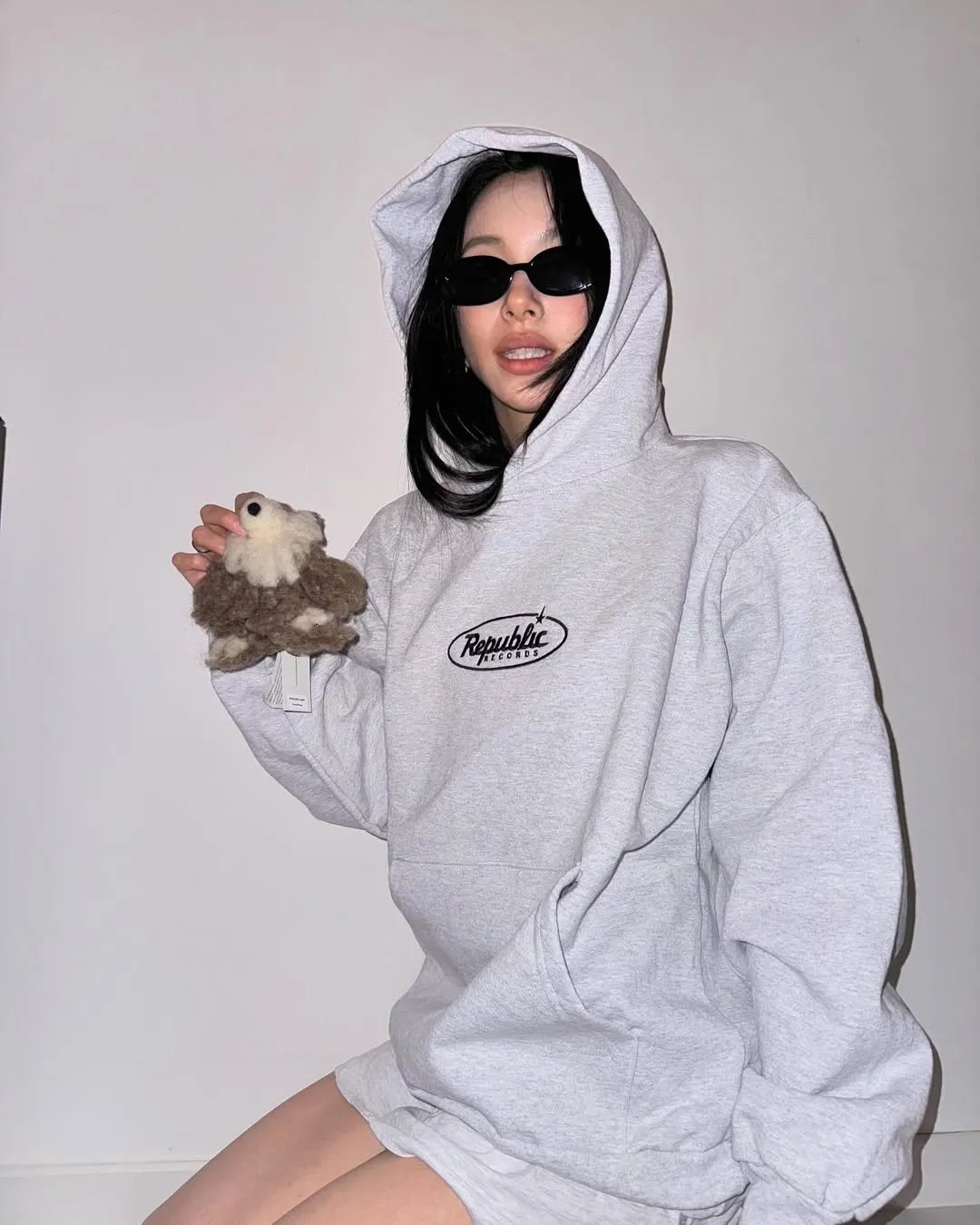 áo hoodie dấu quần xám 