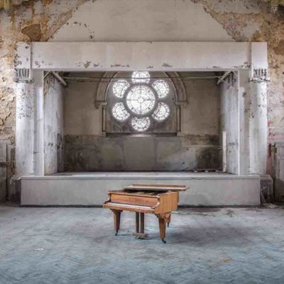 Ảnh đàn piano cũ 17