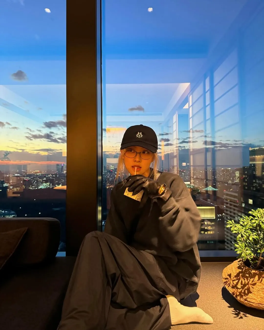 Rosé (BLACKPINK) quần linen