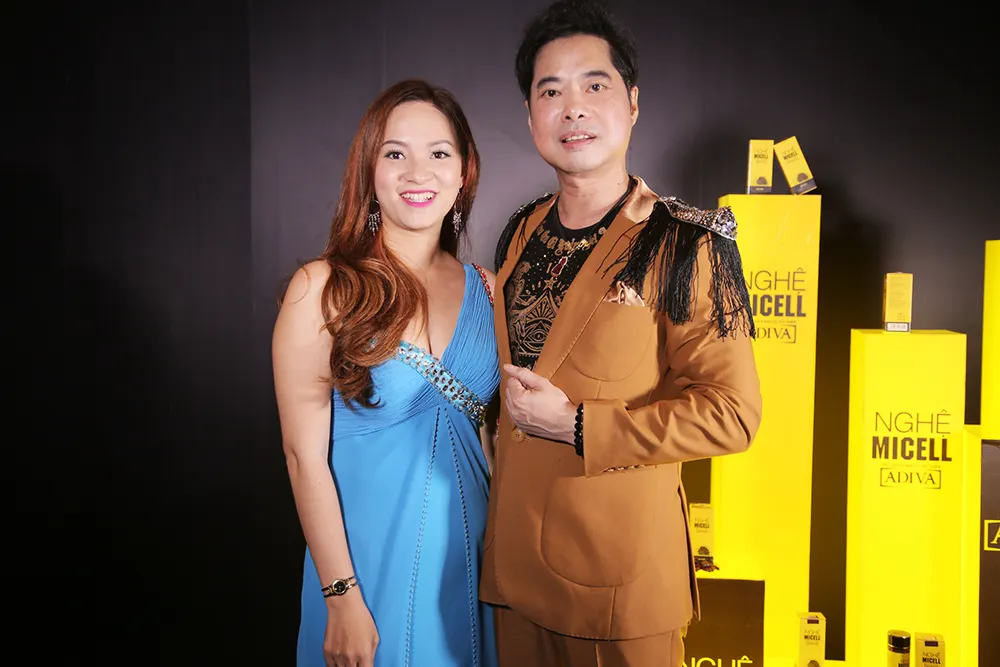 Ông hoàng nhạc sến Ngọc Sơn và khách mời cũng đến tham dự chương trình.