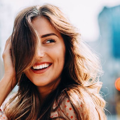 Nắm được cách sử dụng kem chống nắng là bước đầu để có làn da khỏe. Ảnh: Getty Images.