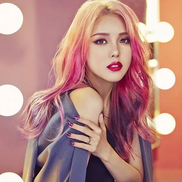 Beauty bloggers và dòng mỹ phẩm mang đậm dấu ấn của mình ELLE VN