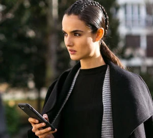 Street style nổi bật tại Tuần lễ thời trang Paris Thu-Đông 2017