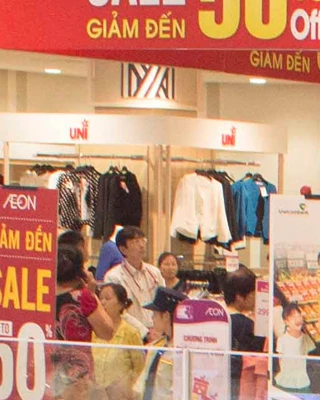 khai truong trung tam my pham moi o aeon long bien
