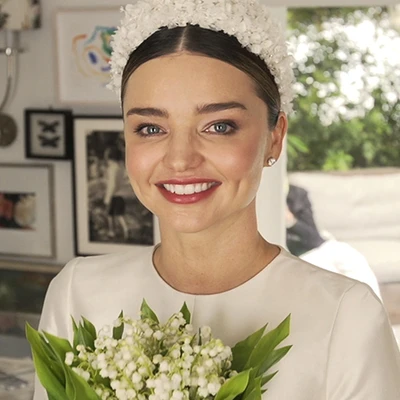Miranda Kerr hướng dẫn trang điểm trong ngày cưới