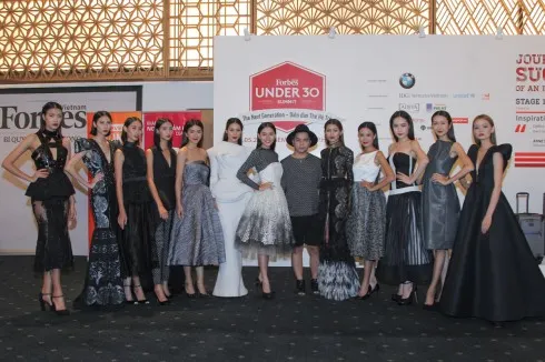 NTK Lý Giám Tiền cùng dàn người mẫu xuất thân từ VNTM