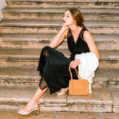 mặc đẹp theo phong cách parisian chic thanh lịch