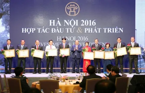 khách sạn metropole hà nội đón nhận bằng khen củ thủ tướng chính phủ-1