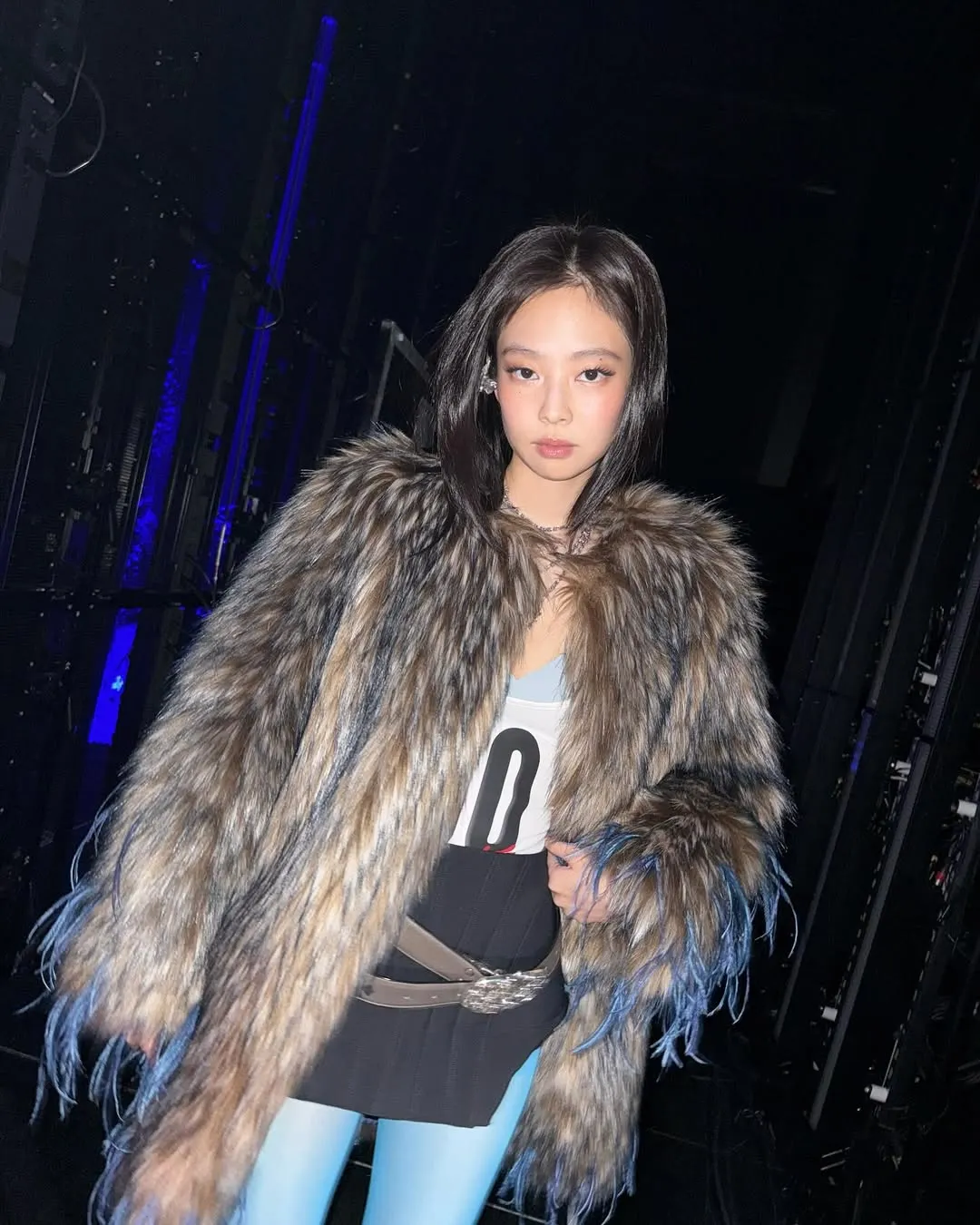 outfit trình diễn the ruby jennie