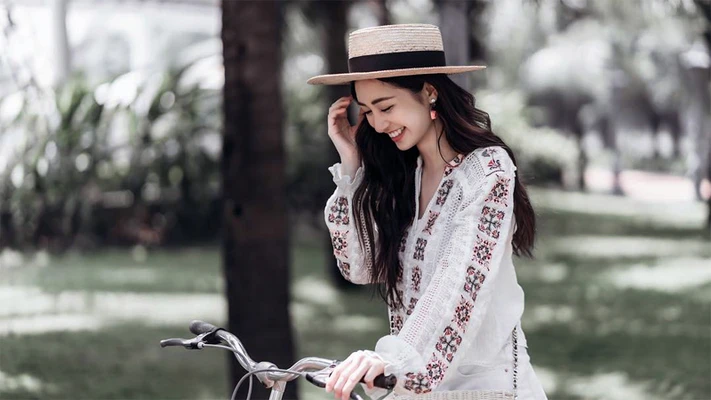 chiếc mũ cói