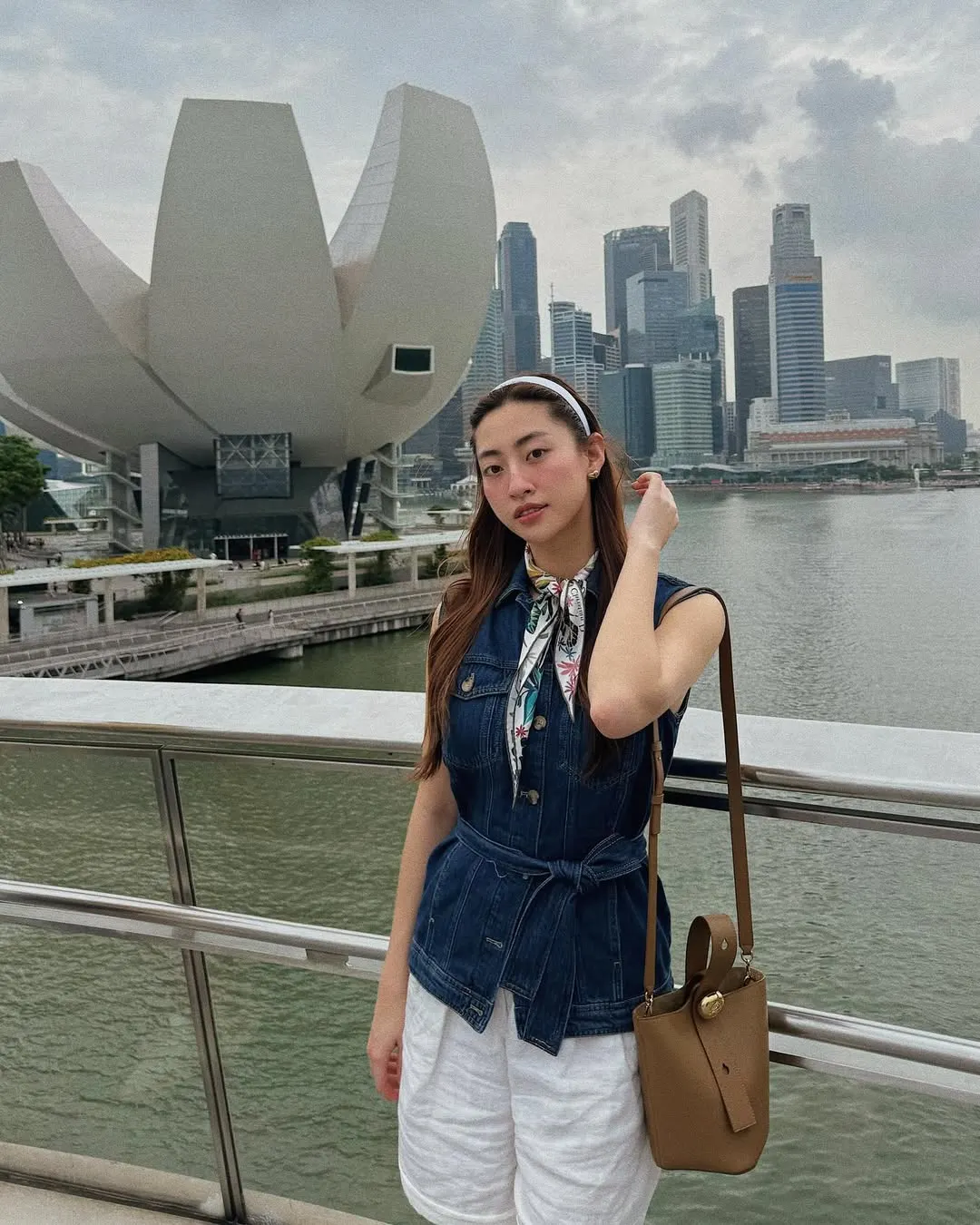 Lương Thuỳ Linh quần linen