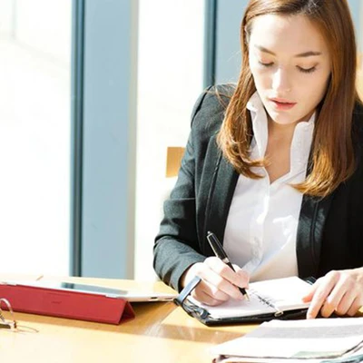 Ngồi lâu một chỗ có thể gây hại tương đương với việc hút thuốc lá