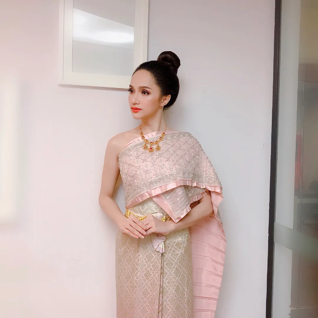 Elle-viet-nam-nhung-bo-canh-quyen-ru-giu-huong-giang-idols-toa-sang-tai-hoa-hau-chuyen-gioi-quoc-te-2018 Elle-viet-nam-nhung-bo-canh-quyen-ru-giu-huong-giang-idols-toa-sang-tai-hoa-hau-chuyen-gioi-quoc-te-2018