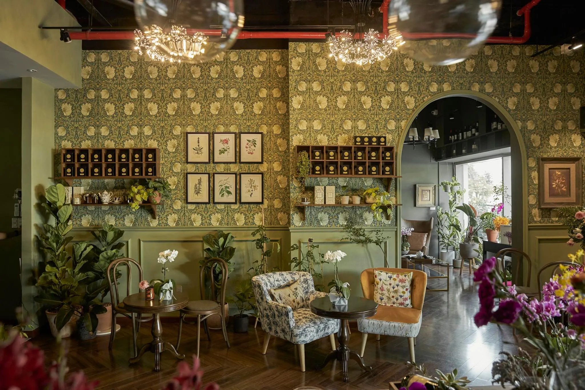 Không gian workshop cắm hoa của Botanic Lane trong chiến dịch ELLE Lifestyle Map