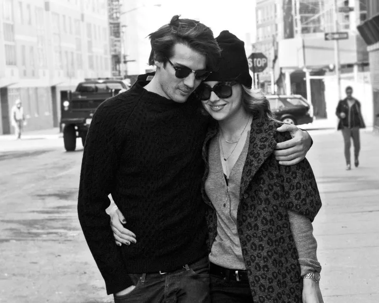 Để có được một tình yêu dài lâu, hãy tự hỏi bản thân người ấy đã phải thật sự là một nửa của đời mình?