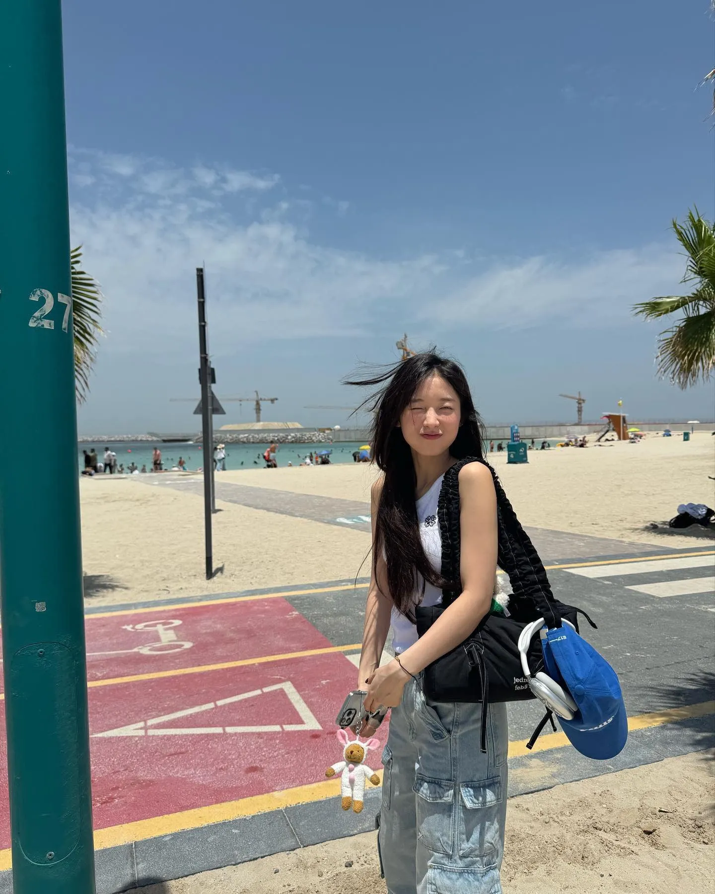Tủ đồ thường ngày của nữ ca sĩ Oh My Girl.