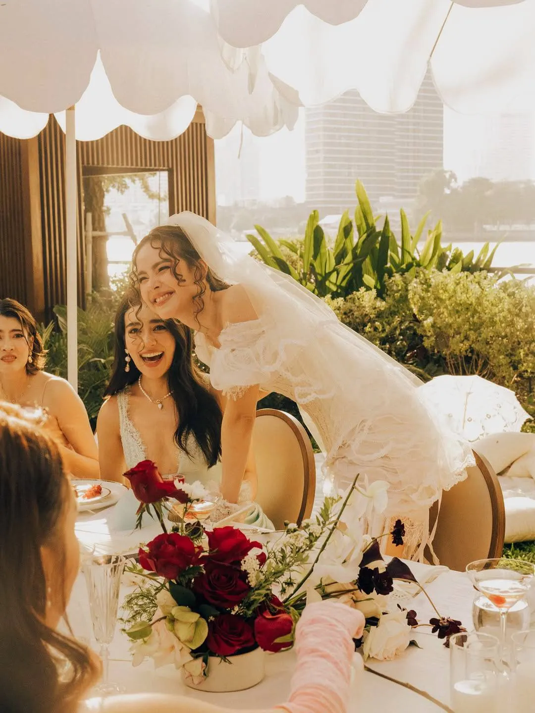 tiệc độc thân của Yaya