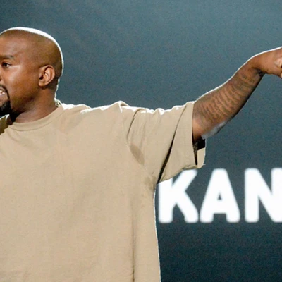 Kanye West nhận giải thưởng VMA Video Vanguard