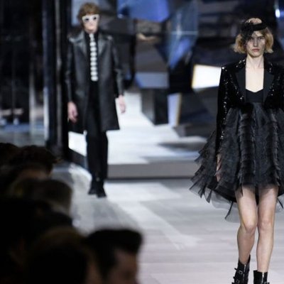 Cuộc cách mạng của NTK Hedi Slimane ở Celine dưới lăng kính vạn hoa