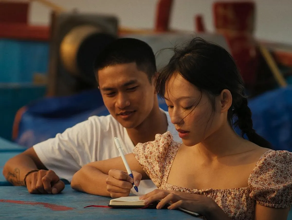 quốc hùng và minh hà vào vai cường và hoa trong đàn cá gỗ