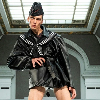 màn trình diễn catwalk độc đáo tại tuần lễ thời trang paris xuân hè 2020
