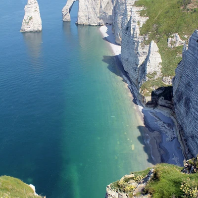 Du lịch Pháp: Etretat và mỏm đá diệu kỳ