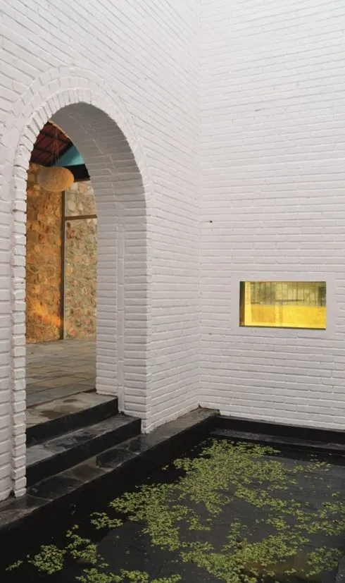 kien-truc-su-ta-tien-vinh-kien-truc-cung-can-dung-cam-8