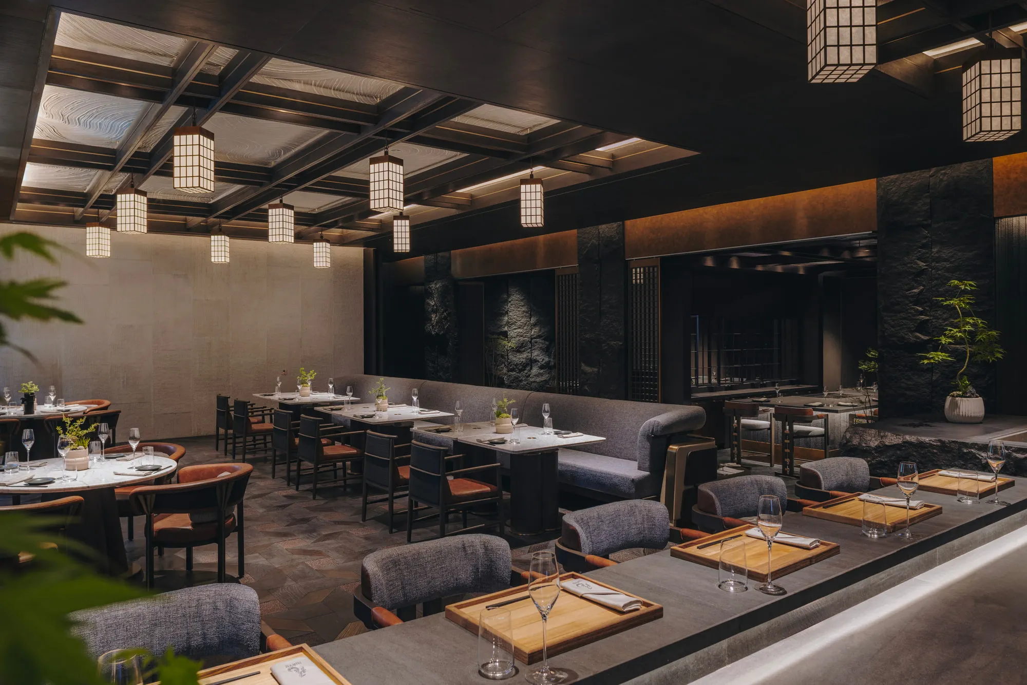 Nhà hàng Nhật Bản Hiryu cao cấp tại Fairmont Hà Nội.