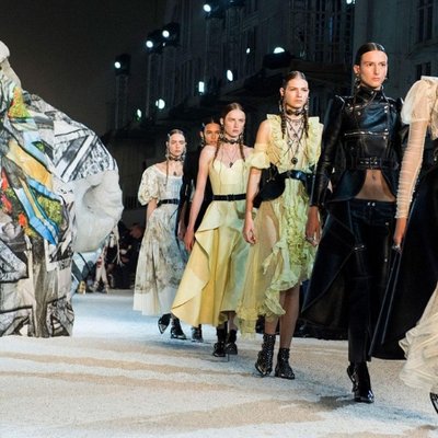 Những điều thú vị dành cho bạn ở Tuần lễ thời trang Paris Thu - Đông 2019