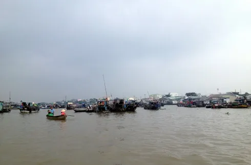 Chợ nổi Cái Răng nhìn từ xa