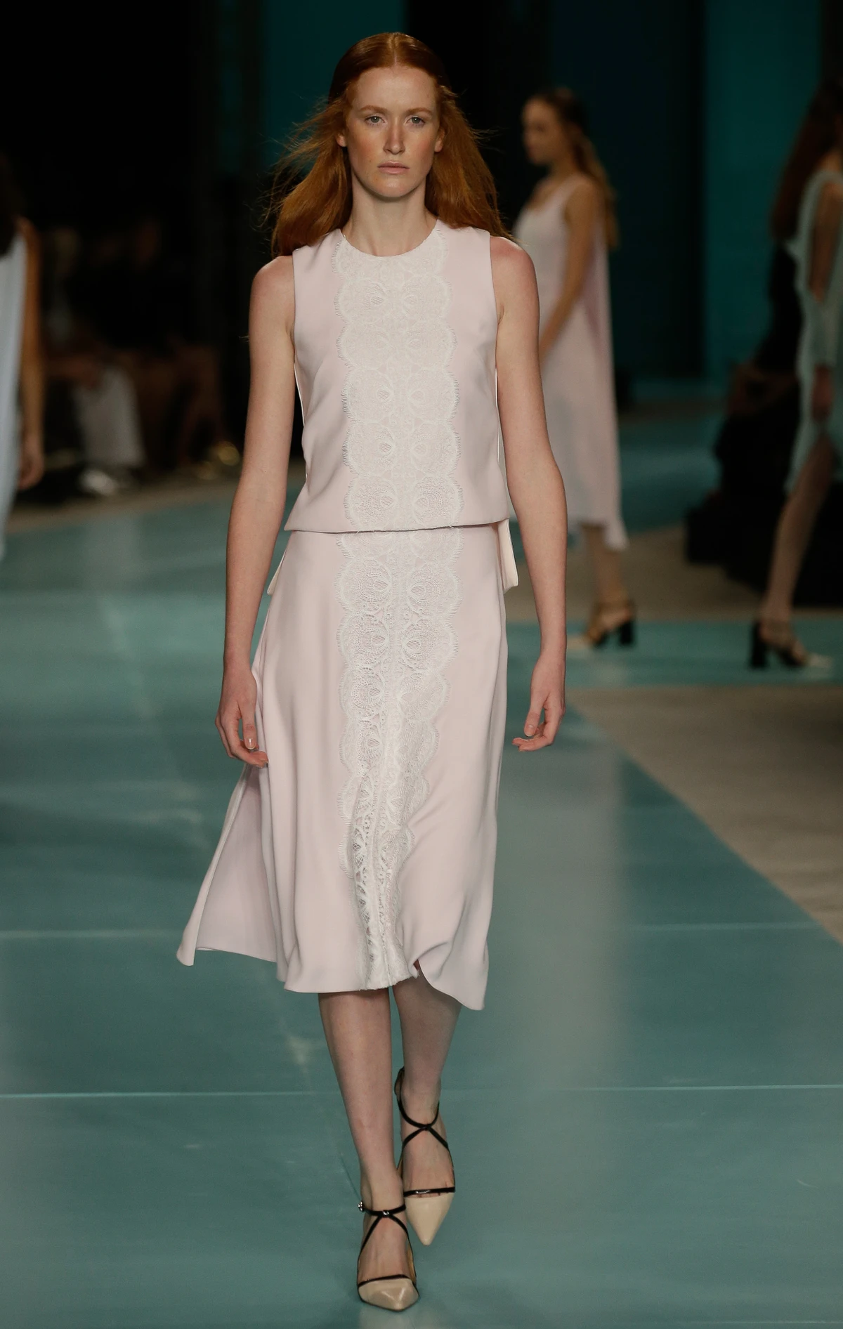 Tuần lễ Thời trang ELLE Thailand Xuân Hè 2016