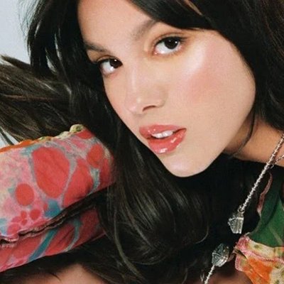 Vẻ đẹp quyến rũ và ngọt ngào của Olivia Rodrigo