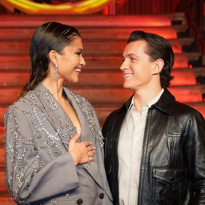 "Người nhện" Tom Holland và Zendaya bí mật đám cưới.