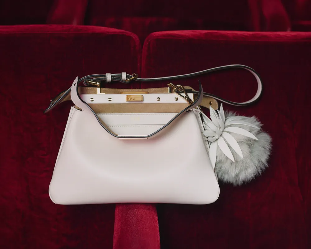 túi xách trắng Fendi Peekaboo Soft Small