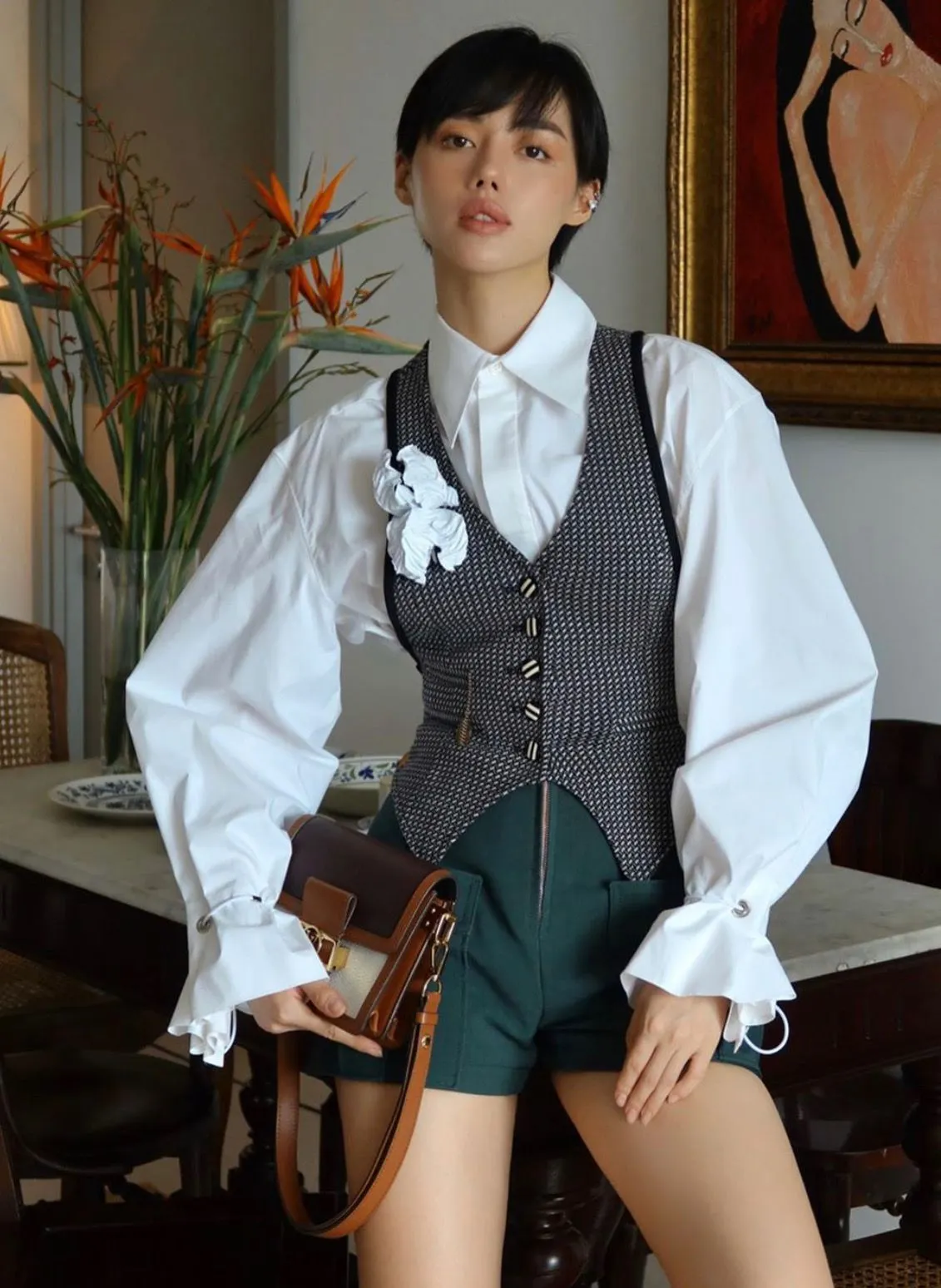 Mùa Đông này, áo ghile chính là item không thể thiếu trong tủ đồ của các cô nàng thời trang. 