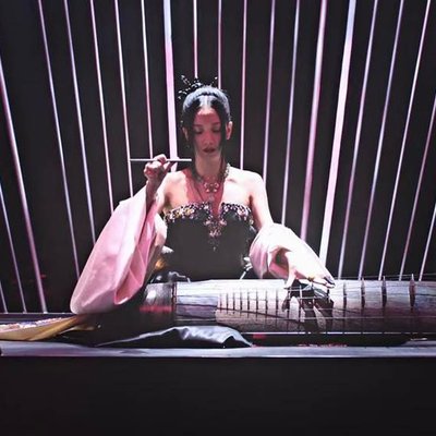 các thương hiệu thởi trang trong MV Pink Venom