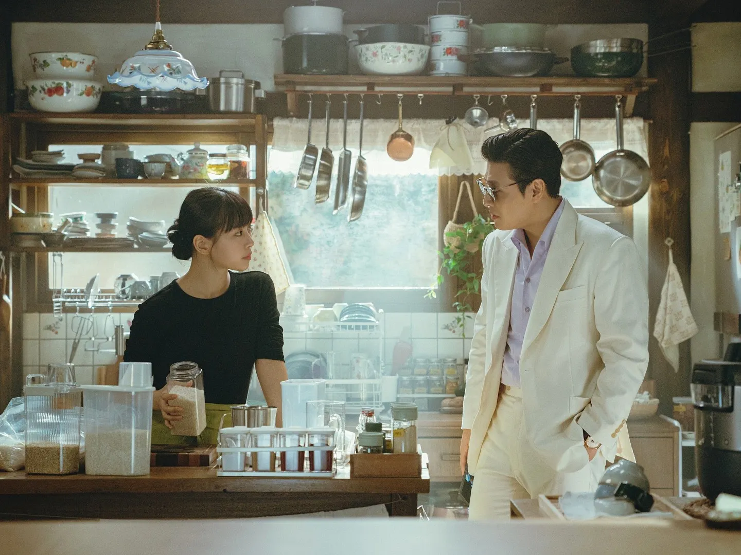 go min si và kang he neul vai han beom woo trong tastefully yours