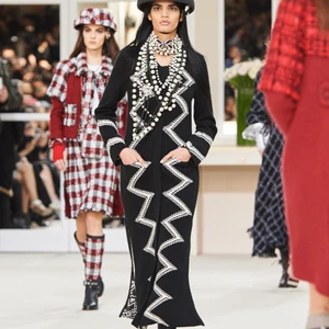 Bộ sưu tập Chanel Thu Đông 2016 ELLE VIETNAM